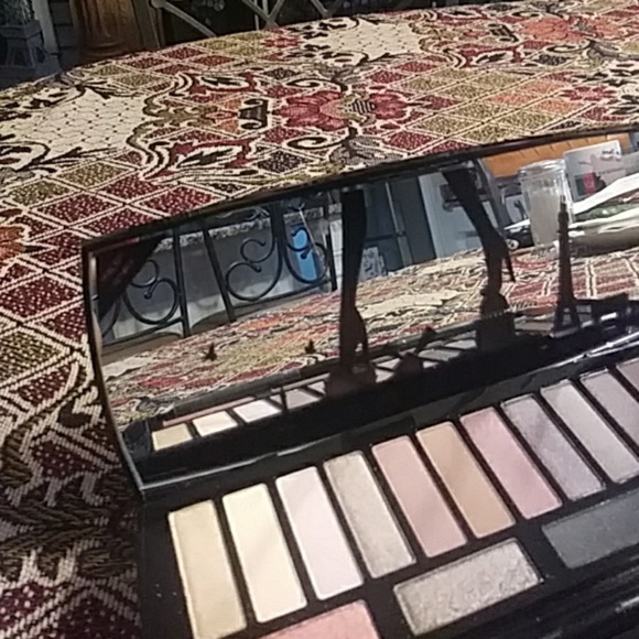 🌟 SOLD 🌟LAST SALE Lancome AUDA(CITY) EYESHADOWS - Picture 2 of 3